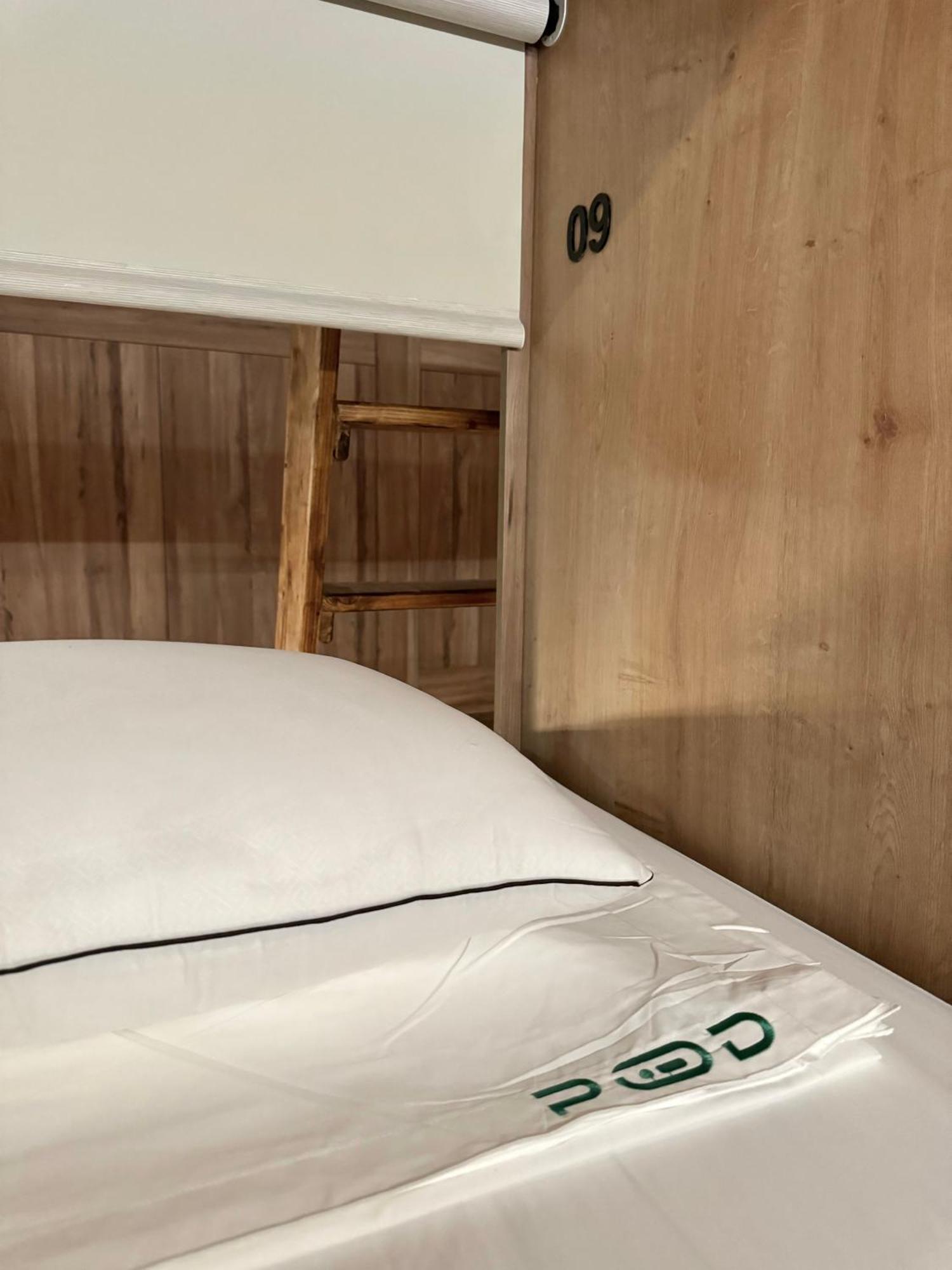 The Pod Suite Hostel Village Valencia Kültér fotó